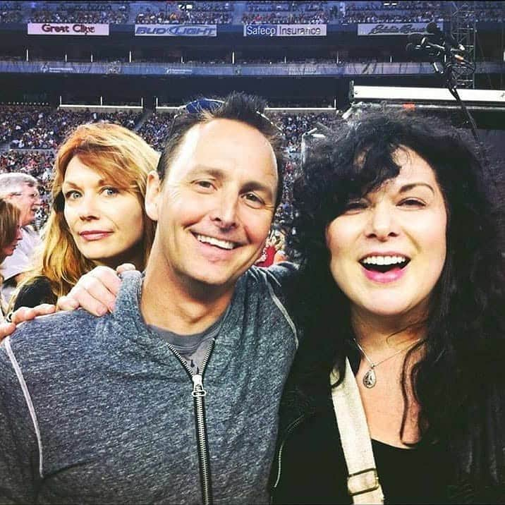 パール・ジャムさんのインスタグラム写真 - (パール・ジャムInstagram)「@MikeMcCreadyPJ with @AnnWilson and @NancyWilson from Heart.」8月13日 3時10分 - pearljam