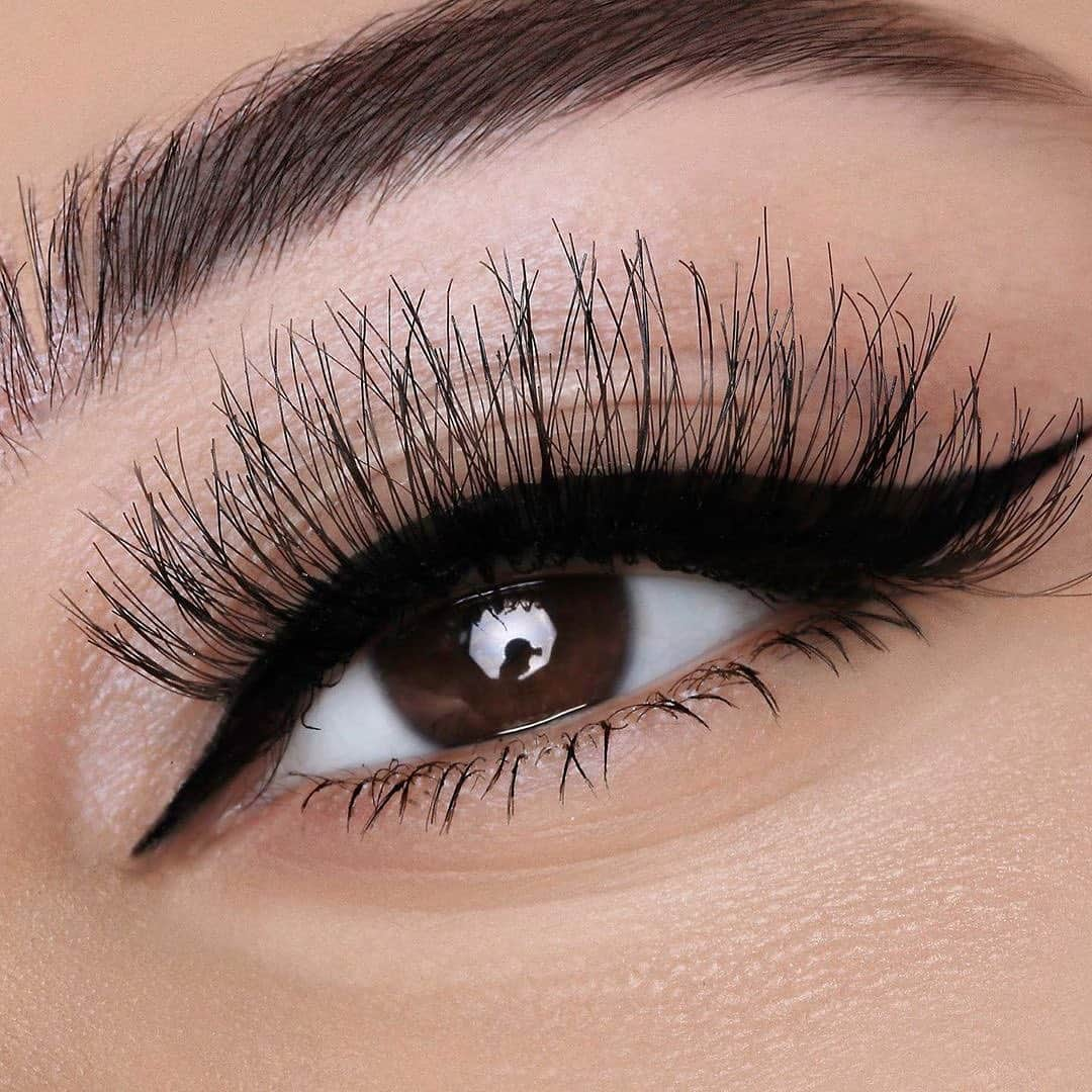 Anastasia Beverly Hillsさんのインスタグラム写真 - (Anastasia Beverly HillsInstagram)「NEW Liquid Liner 🖤 @rebellebeautyx • Waterproof • Matte finish • Deep black  #abhliquidliner」8月13日 3時42分 - anastasiabeverlyhills