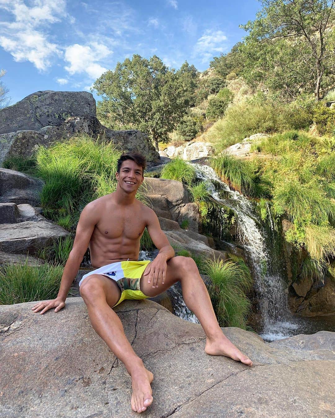 オリベル・トーレスのインスタグラム：「Extremadura y sus encantos🍂🌞」