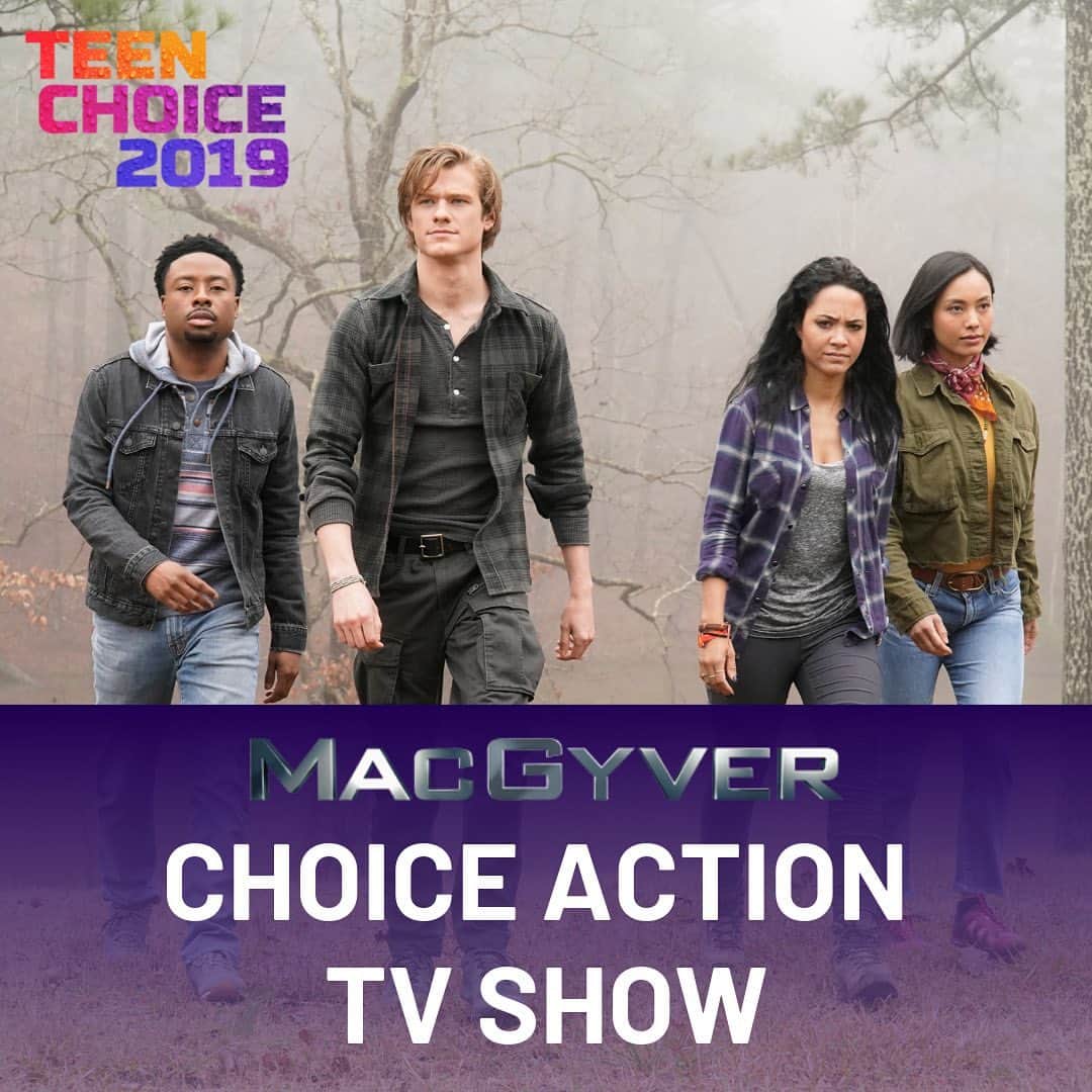 CBSさんのインスタグラム写真 - (CBSInstagram)「Congrats to @macgyvercbs on your win for Choice Action TV Show! 🎉 #MacGyver #TeenChoice」8月13日 3時47分 - cbstv
