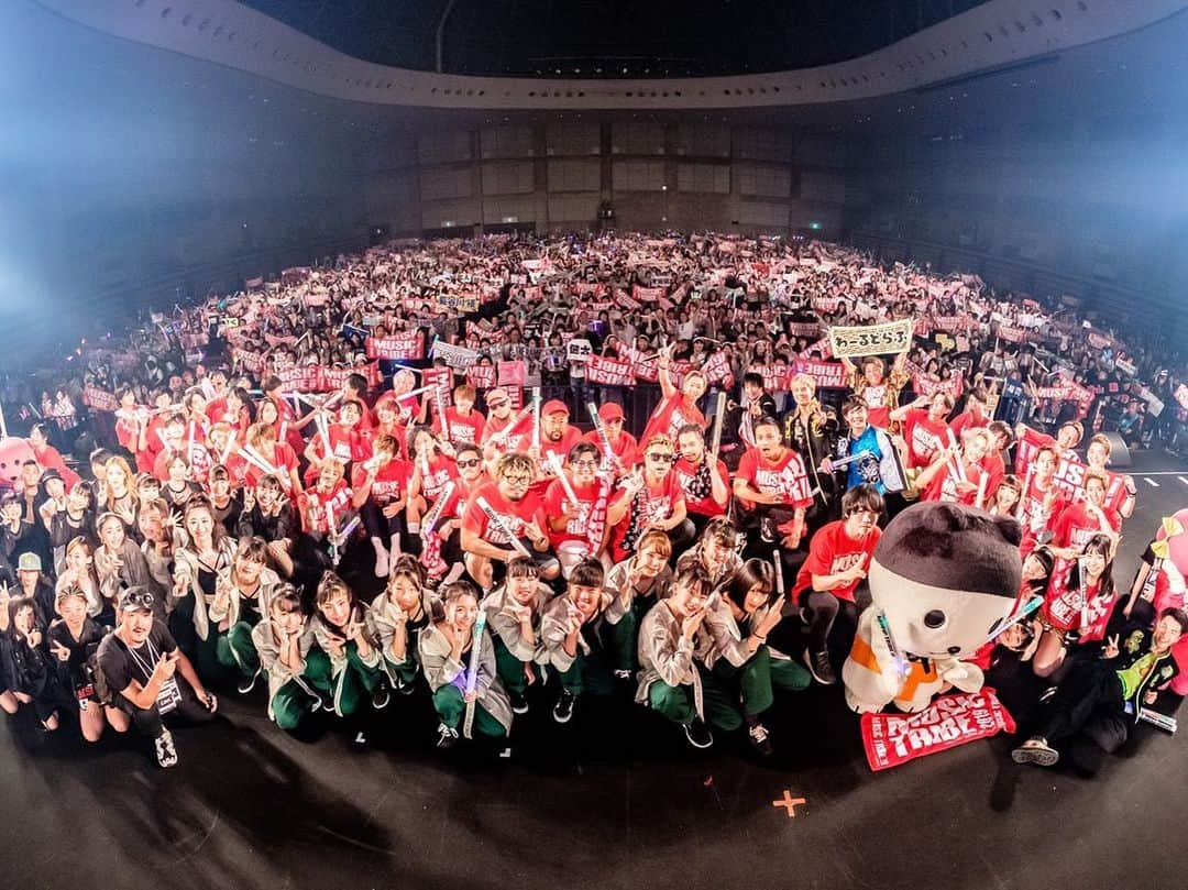 CIMBAさんのインスタグラム写真 - (CIMBAInstagram)「1年振りSUGAR SHACKでのライブ🤘🏽 ふと楽屋で中学高校の頃めちゃくちゃ憧れたR&Bのレジェンド達と同じファミリーでいることにハッとした😌 この人たちがいなかったら俺はこの世界にいなかったかもしれない。 年イチでもこのメンバーで歌えることに感謝。 岡山ありがとう🤘🏽 #ssjp #sugarshack  #musictribe」8月13日 13時53分 - cimba425