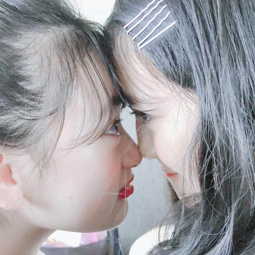 ニコ☆プチのインスタグラム：「📸 撮影中、こーんなに近くって ラブラブなのは…誰と誰だぁ〜〜？！ #ニコプチ #プチモ」