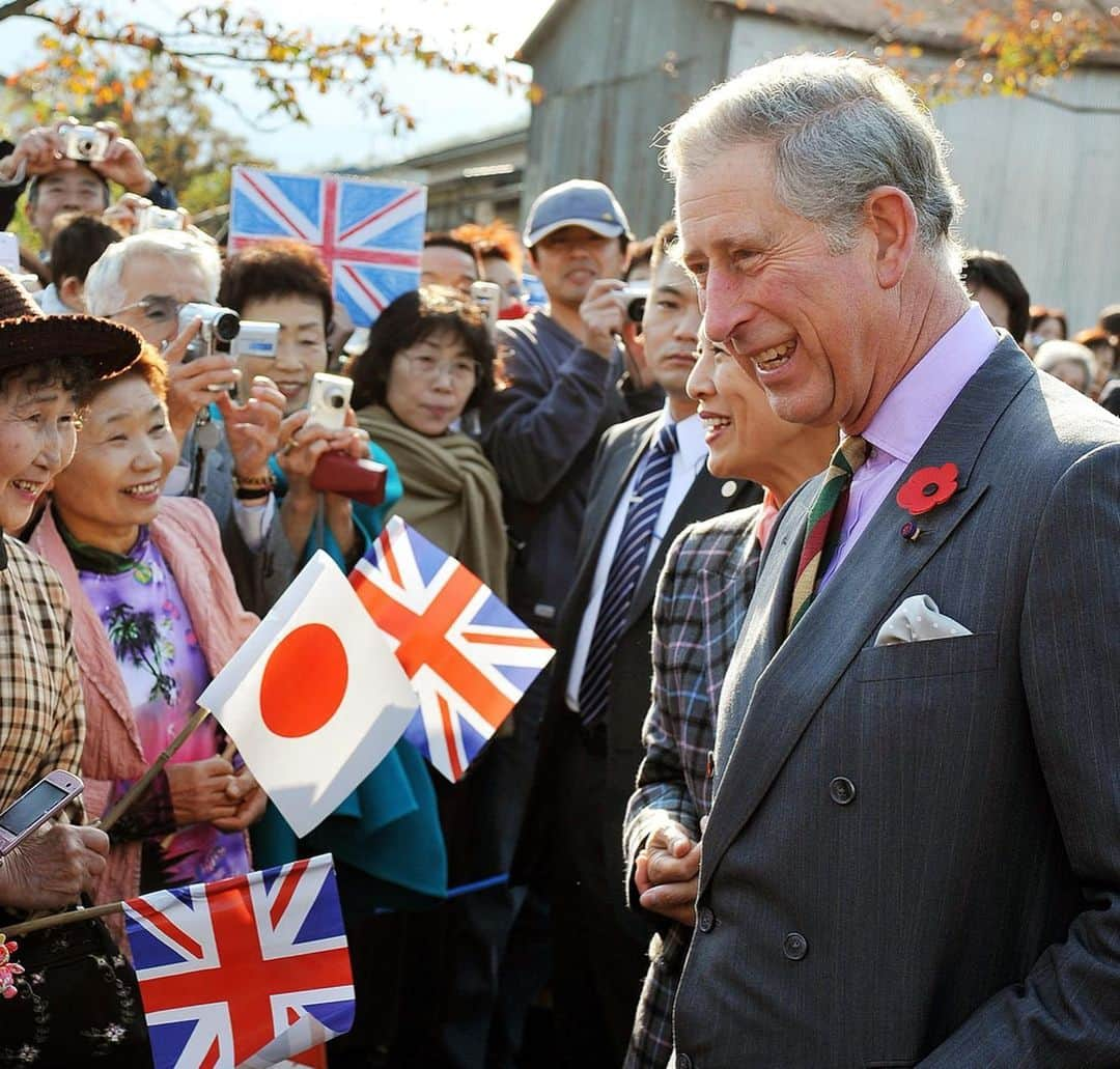 クラレンス邸さんのインスタグラム写真 - (クラレンス邸Instagram)「The Prince of Wales will visit Japan on behalf of Her Majesty The Queen to attend the Ceremony of Enthronement of His Majesty Emperor Naruhito.  The visit will take place from 22nd to 23rd October and will include a day of engagements in Tokyo to celebrate British-Japanese connections. 🇬🇧 🇯🇵 The Prince of Wales last visited Japan in 2008 with The Duchess of Cornwall. #RoyalVisitJapan 📸 PA」8月13日 6時04分 - clarencehouse