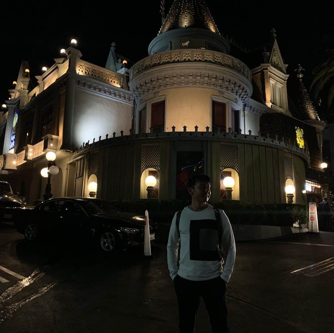 セロさんのインスタグラム写真 - (セロInstagram)「Magic castle with Joyce and @lauralondon52」8月13日 6時37分 - cyrilmagic