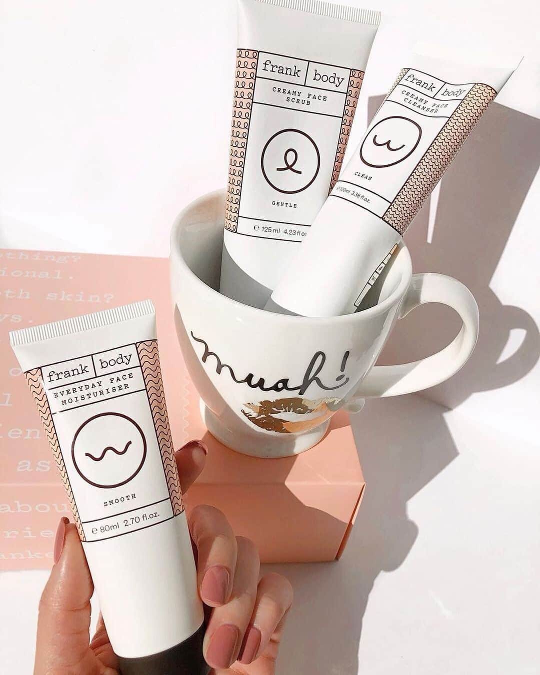 ULTA Beautyさんのインスタグラム写真 - (ULTA BeautyInstagram)「Hi, yes, we'll take as many cups as you can spare thanks ☕️ @frank_bod is killing the skincare game with coffee-infused skincare designed to stimulate collagen and fade scars.  Beauty, your way 🙌 Share your pics with us by using #ultabeauty! #Regram 📷: @msjuicyy」8月13日 6時48分 - ultabeauty