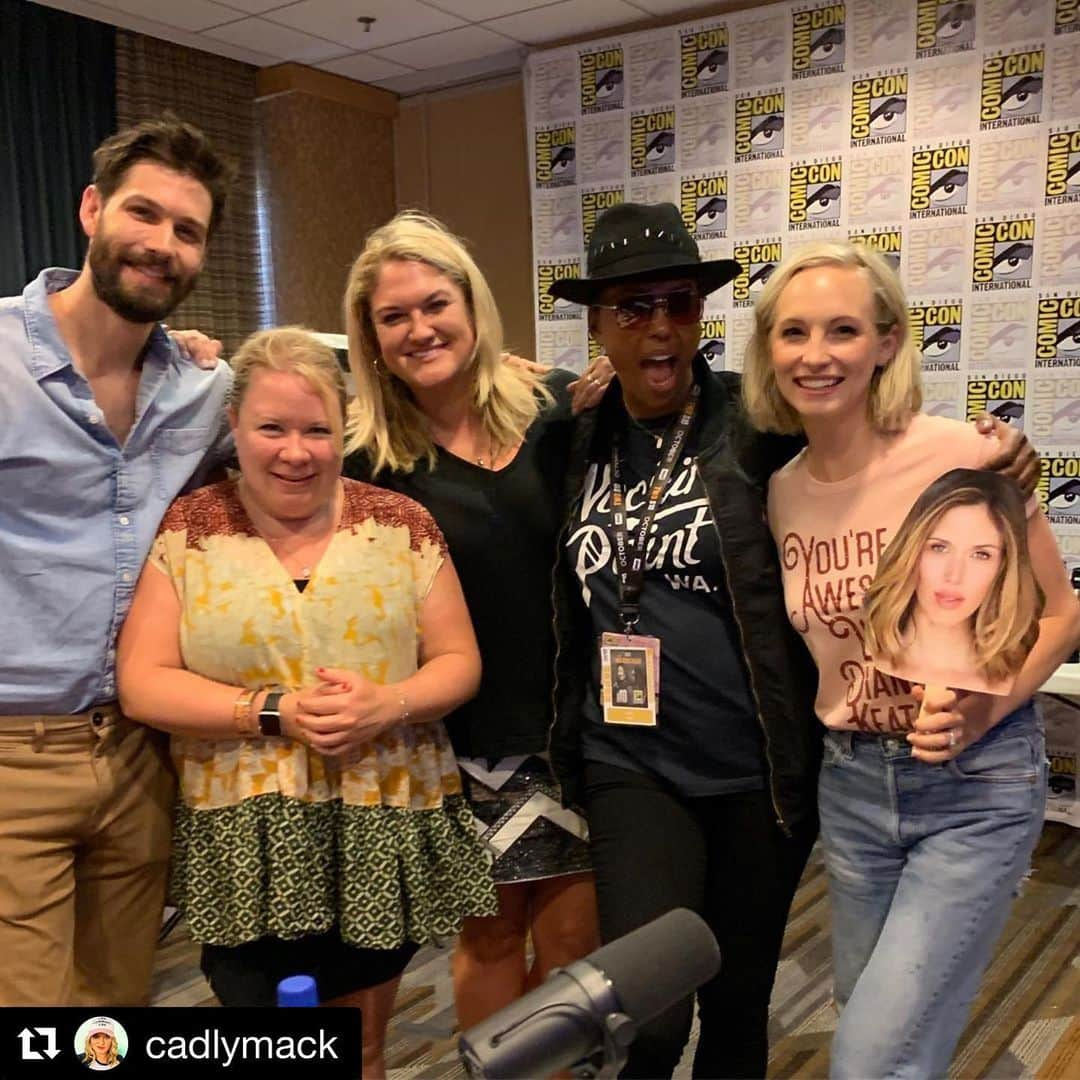 アイシャ・タイラーさんのインスタグラム写真 - (アイシャ・タイラーInstagram)「#Repost @cadlymack ・・・ Parts 1 & 2 of the @candicekayla Comic-Con podcast are now live! @julieplec and I cohosted with @candiceking, standing in for brand new mama @kaylaewell. We had visits from our #TVD pals Aria, @mkmalarkey, and @immatthewdavis. We also had visits from my favorite humans @caseydeidrick from In The Dark & @aishatyler from ALL THE THINGS (who gave us all a lesson in how to love hard & hurt less). This is half podcast and half drinks with friends. Thank you @candicekayla for inviting us to come back! You can find the podcast Directionally Challenged wherever you get your podcasts. Check the link in @cadlymack’s stories too. 😘」8月13日 6時52分 - aishatyler