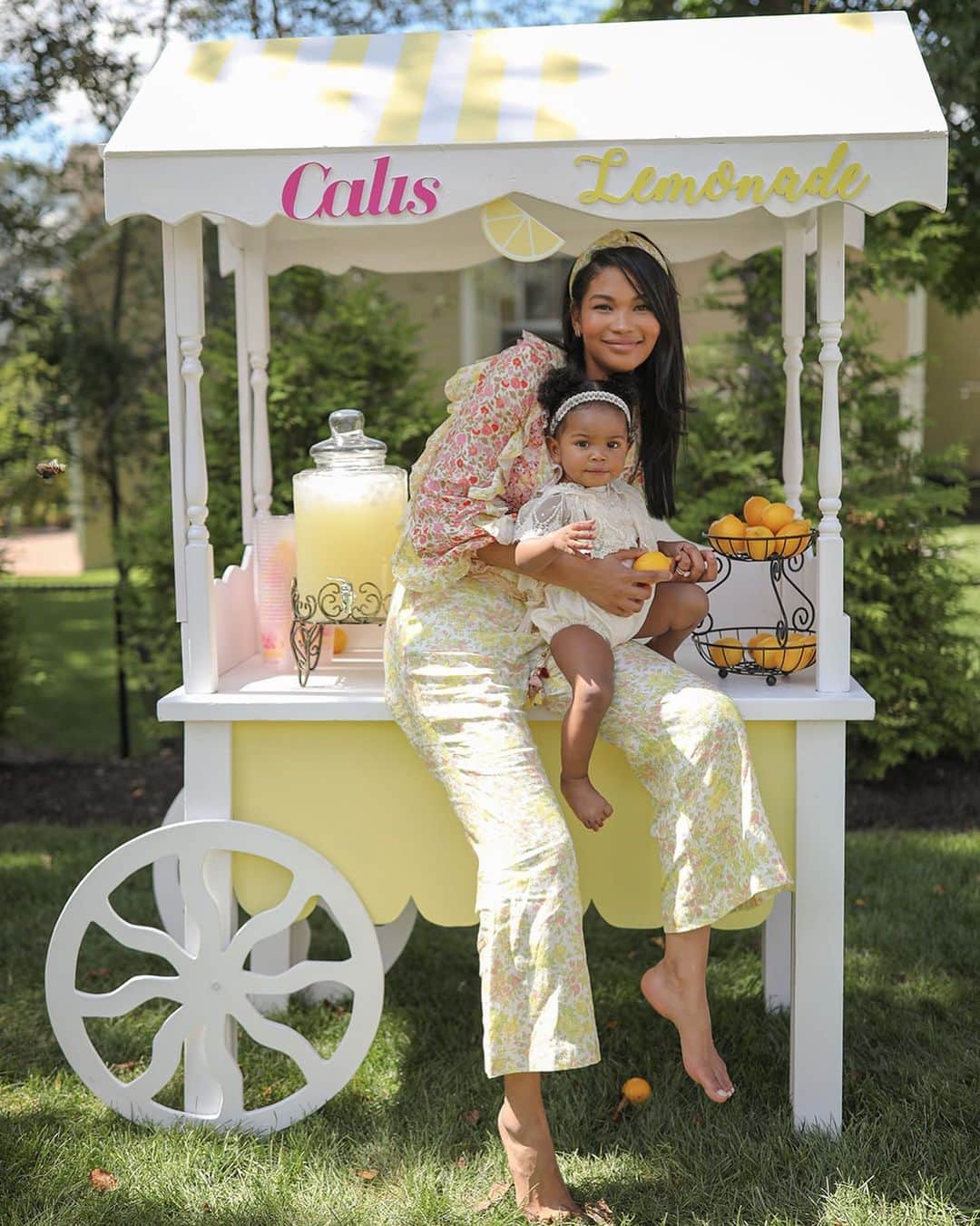 シャネル・イマンのインスタグラム：「Happy birthday @caliclayshepard 🎂🍋🍋🍋🍋 Mommy loves you 📸 @pattyothonphotography @kbellesdesign @babyblissprops」