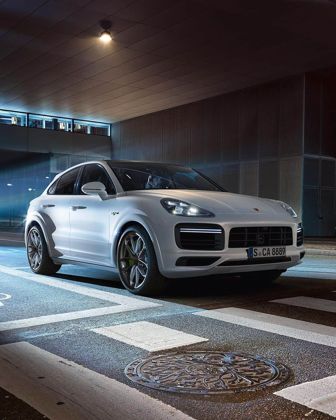 Porscheさんのインスタグラム写真 - (PorscheInstagram)「The Cayenne Turbo S E-Hybrid and the Cayenne Turbo S E-Hybrid Coupé are the most powerful Cayenne models we’ve ever built. Both plug-in hybrids generate a system output 680PS and can drive up to 40km with zero emissions. Tell us below what you think. #PorscheCayenne #CayenneTurboS #EHybrid _ Cayenne Turbo S E-Hybrid: Fuel consumption combined 3.9–3.7 l/100 km, electricity consumption 19.6–18.7 kWh/100 km, CO2 emissions combined 90–85 g/km;  Cayenne Turbo S E-Hybrid Coupé: Fuel consumption combined 3.9–3.7 l/100 km, electricity consumption 19.6–18.7 kWh/100 km, CO2 emissions combined 90–85 g/km」8月13日 7時00分 - porsche