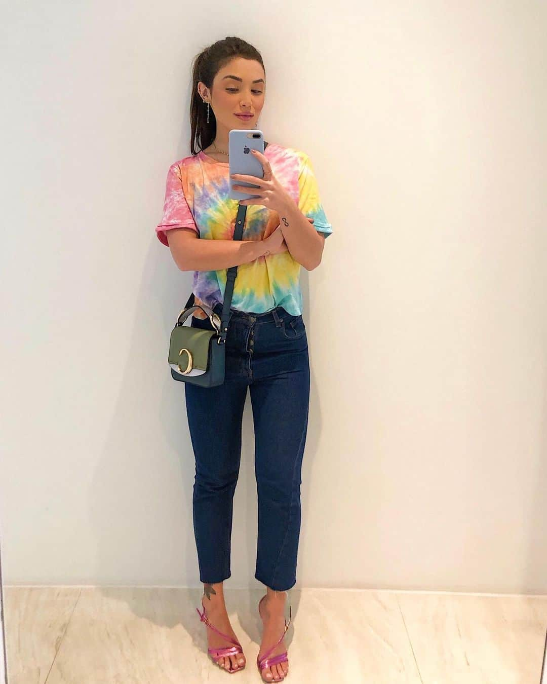 Mariana Sampaioさんのインスタグラム写真 - (Mariana SampaioInstagram)「Tie dye lover 💗💙💚💛🧡❤️💜」8月13日 7時04分 - mariana