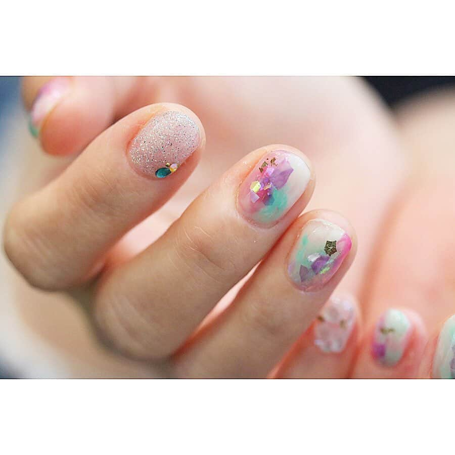 gracenailfactoryさんのインスタグラム写真 - (gracenailfactoryInstagram)「_______ . green 🌿🌿🌿 . . . #nail #nailsalon #naildesign #nailart #gel #gelart #gelnail #ネイル #ネイルデザイン #ネイルアート #ネイリスト #大阪ネイルサロン #グレースネイルファクトリー  #大人ネイル #人気ネイル #大阪ネイル  #堀江ネイル  #四ツ橋ネイル #シンプルネイル #ショートネイル  #夏ネイル #カジュアルネイル #ニュアンスネイル」8月13日 7時15分 - gracenailfactory