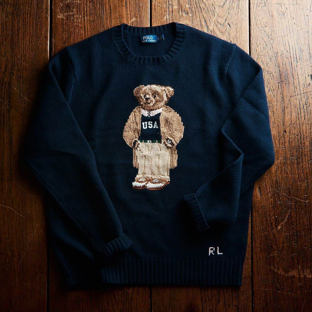 Polo Ralph Laurenさんのインスタグラム写真 - (Polo Ralph LaurenInstagram)「Introducing the Collegiate Bear sweater, the first-ever #PoloBear sweater co-created with the fan community on #ThePoloApp. Shop the sweater, and discover the full story of Collegiate Bear’s victory in our first-ever fan vote, on the app.  Available now in limited quantities—exclusively on the app. Download The Polo App in the U.S. to shop.  #PoloRalphLauren」8月13日 9時11分 - poloralphlauren