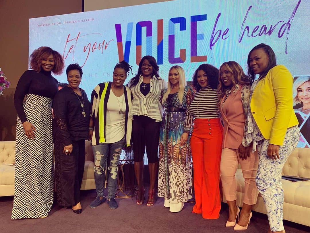 エリカ・キャンベルさんのインスタグラム写真 - (エリカ・キャンベルInstagram)「I’m loving @dririshea’s #TheInnerCircleConference! Room full of women sharing and gleaning, growing and glowing. ❤️❤️🙏🏾🙏🏾 #swipeleft #Honoree #mediaandentertainmentaward」8月13日 9時30分 - imericacampbell