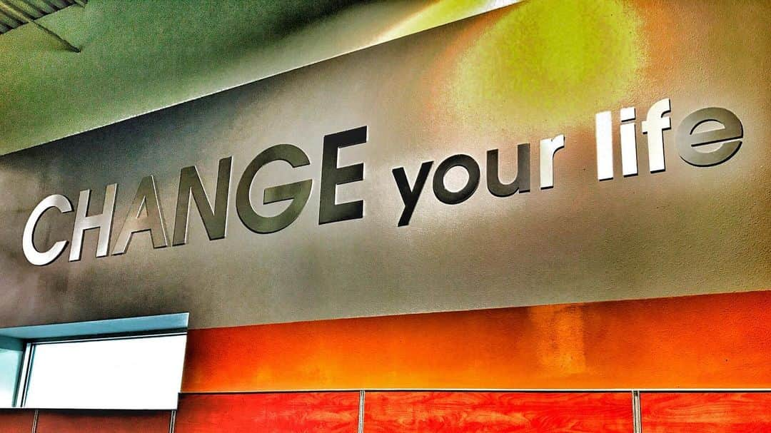 ジェイムズ・バーバーさんのインスタグラム写真 - (ジェイムズ・バーバーInstagram)「“Life is change. Growth is optional. Choose wisely.” - Karen Kaiser Clark 🔸🔸🔸 #lifequotes #growth #success #introspection #truth #meaning #life #happiness」8月13日 9時35分 - jamesbarbournow