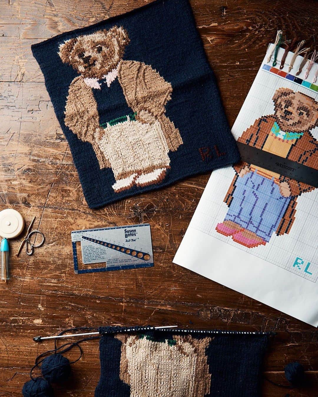 Polo Ralph Laurenさんのインスタグラム写真 - (Polo Ralph LaurenInstagram)「Last fall, we gave The Polo App community the chance to choose which #PoloBear would be the next to appear on a sweater. Collegiate Bear won the vote hands down, and since then we’ve been tracing his progress from sketch to sweater on #ThePoloApp. Today, with the launch of the Collegiate Bear sweater, his journey is complete.  Download The Polo App in the U.S. to shop the new Collegiate Bear sweater. Discover more of his story on the app, or at RLMag.com. Limited quantities available.  #PoloRalphLauren」8月13日 9時45分 - poloralphlauren