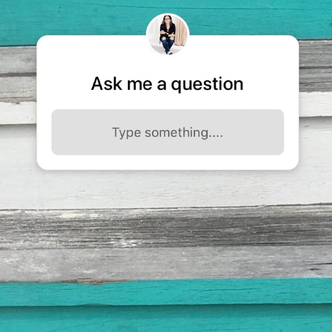 ボビー・ブラウンのインスタグラム：「Guys. Promise to answer more tomorrow. A little overwhelmed but happy to keep answering. Swipe for a few. @livetinted」