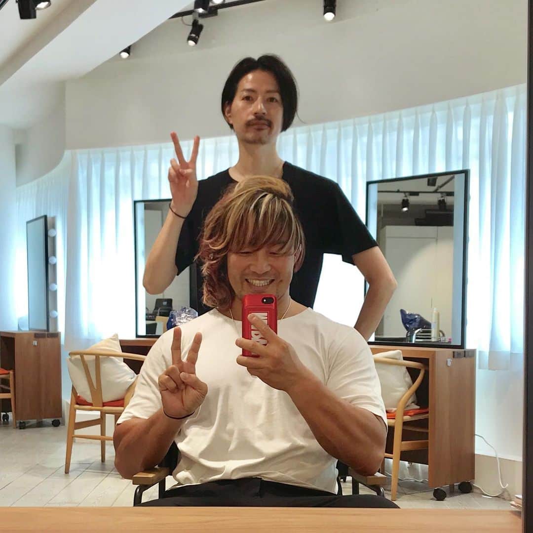棚橋弘至さんのインスタグラム写真 - (棚橋弘至Instagram)「8月10日 #hairstyle #日本武道館 #g129 紫が抜けて、やや金髪に戻る。 #逸嬢」8月13日 10時49分 - hiroshi_tanahashi