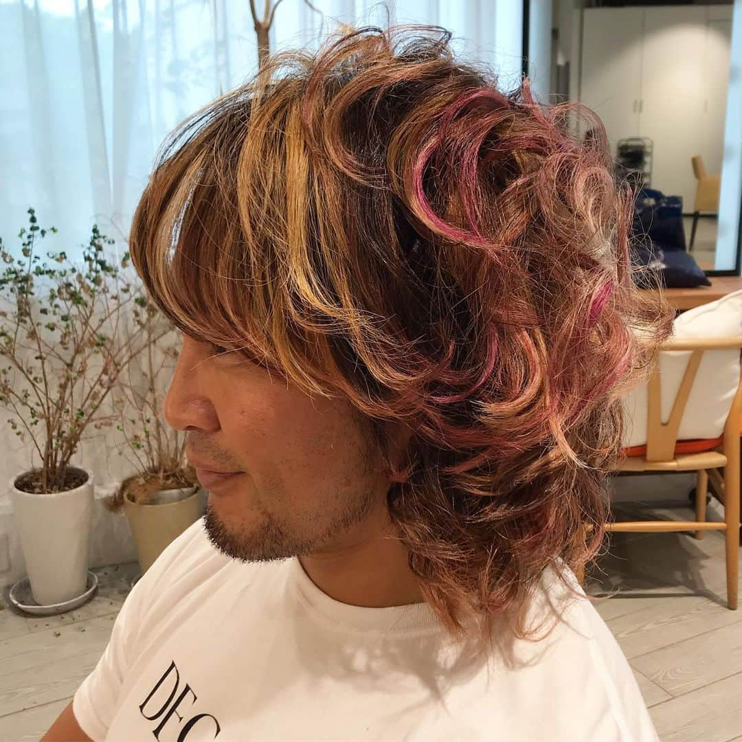 棚橋弘至さんのインスタグラム写真 - (棚橋弘至Instagram)「8月12日 #hairstyle #g129 #日本武道館 紫色がいい感じに残るという奇跡♪転んでもただでは起きない。 #逸嬢」8月13日 10時55分 - hiroshi_tanahashi