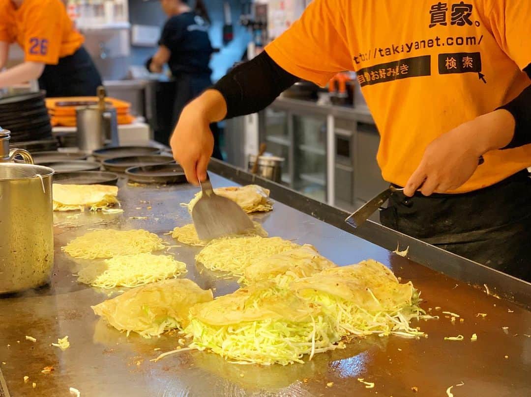 LECT レクトさんのインスタグラム写真 - (LECT レクトInstagram)「広島県人にとって、お好み焼きは普段から定期的に食べたくなるものですが、久々に帰省されている皆様は尚更のことかと思います。LECTのフードコートにある「貴家。」は、地蔵通りに本店を構える、麺パリ系のお好み焼き屋さんです。 #lect #レクト #貴家 #お好み焼き #広島風お好み焼き #広島グルメ #広島観光 #夏休み #帰省 #お盆 #日本の夏 #広島市」8月13日 12時07分 - lect_hiroshima