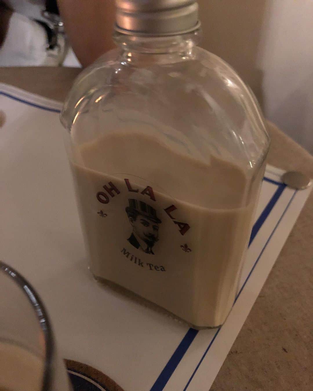 ミナ さんのインスタグラム写真 - (ミナ Instagram)「술안들어간 밀크틴데 안믿네...」8月13日 12時23分 - bbang_93