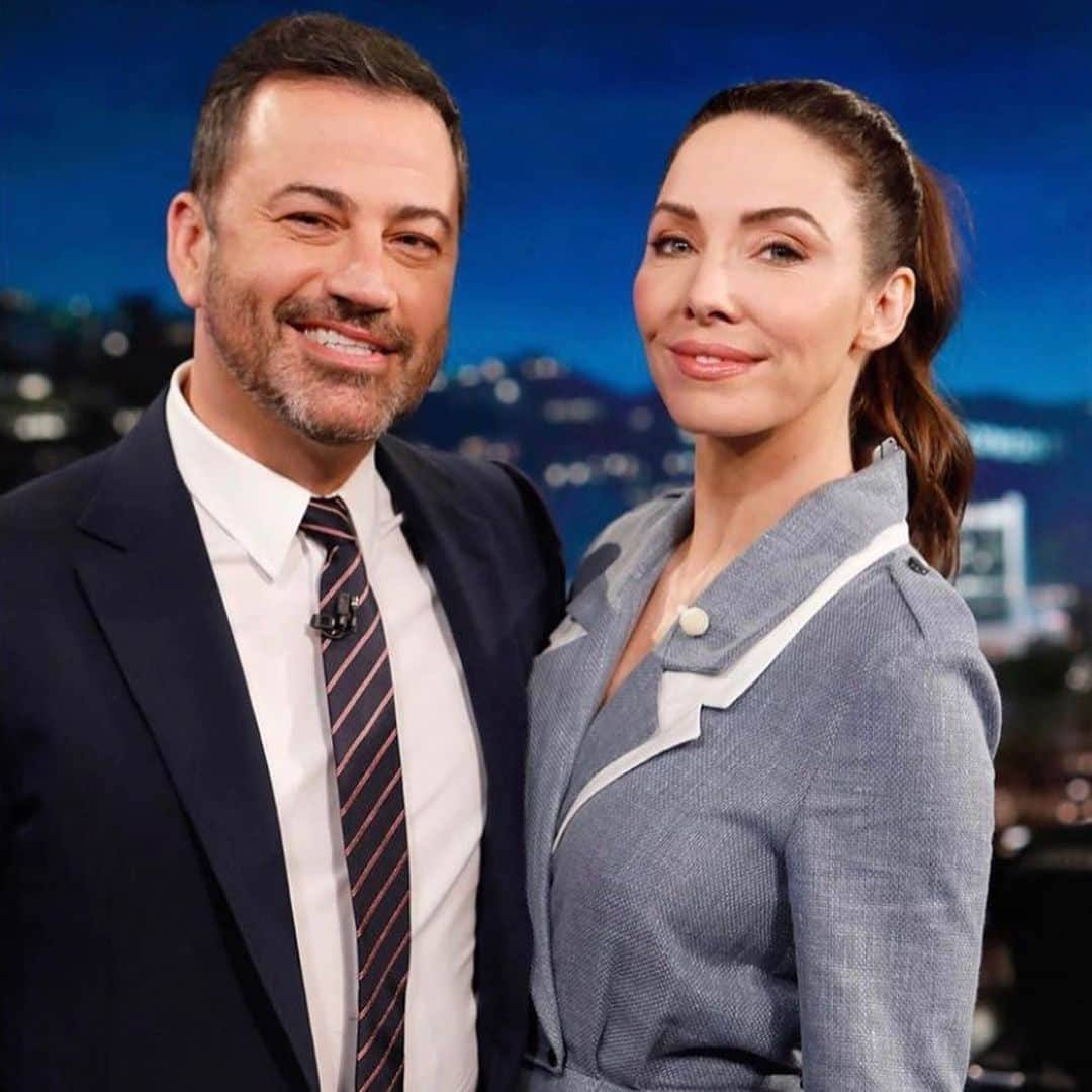 ウィットニー・カミングスさんのインスタグラム写真 - (ウィットニー・カミングスInstagram)「Tonight I am on @jimmykimmellive dressed like the maid from the Jetsons. We talk about robots, weddings, and why I’ll never be in Star Wars.」8月13日 12時36分 - whitneycummings