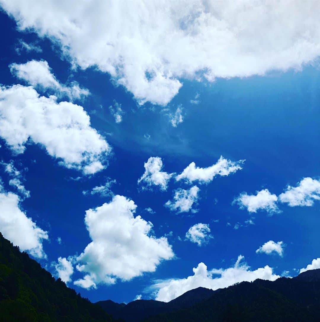 清水あすかさんのインスタグラム写真 - (清水あすかInstagram)「#夏の空 #asukahimesky  #sky #空  #自然 #避暑地」8月13日 13時13分 - asukahime1015