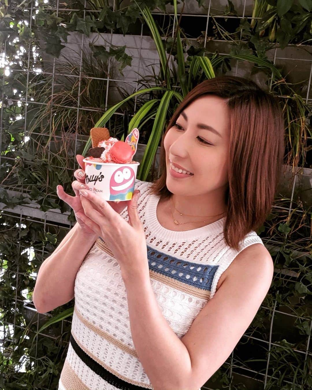 横山みれいさんのインスタグラム写真 - (横山みれいInstagram)「昨日のアイス美味しかった🍨💓 お盆中もシュンガはカレンダー通り営業します🙆‍♀️ 皆さん、是非飲みに来てくださーい😊」8月13日 13時05分 - mireichan66