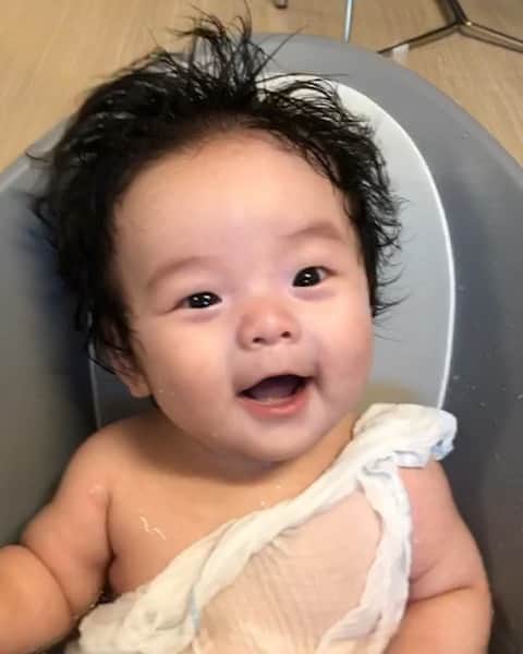 チョン・ソミンのインスタグラム：「’귀여워쥬금’영상😭 따라웃기🤣 #심장아픔주의 #열무 #yeolmoo @baby10radish」