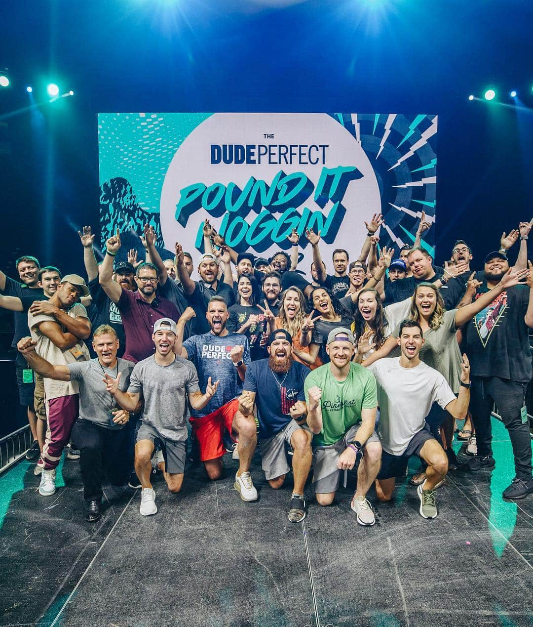 Dude Perfectさんのインスタグラム写真 - (Dude PerfectInstagram)「Our first ever DUDE PERFECT TOUR is officially in the books! Cannot thank these fabulous people enough for all their hard work and sacrifice behind the scenes to make sure we put on a great show each and every night! God has blessed us greatly over the last 5 weeks and we are are grateful! The smiles, the laughs and the cheers all meant the world to us! Thank you DP Nation for getting tickets, waiting in lines, and yelling at the top of your lungs at each show! We’ll continue to make awesome content the whole family enjoys as long as you guys keep watching it! Keep your eyes out for our 90 minute tour documentary coming early next year! Thanks again! POUND IT. NOGGIN! SEE YAAAA!! -The DP Guys」8月13日 13時28分 - dudeperfect