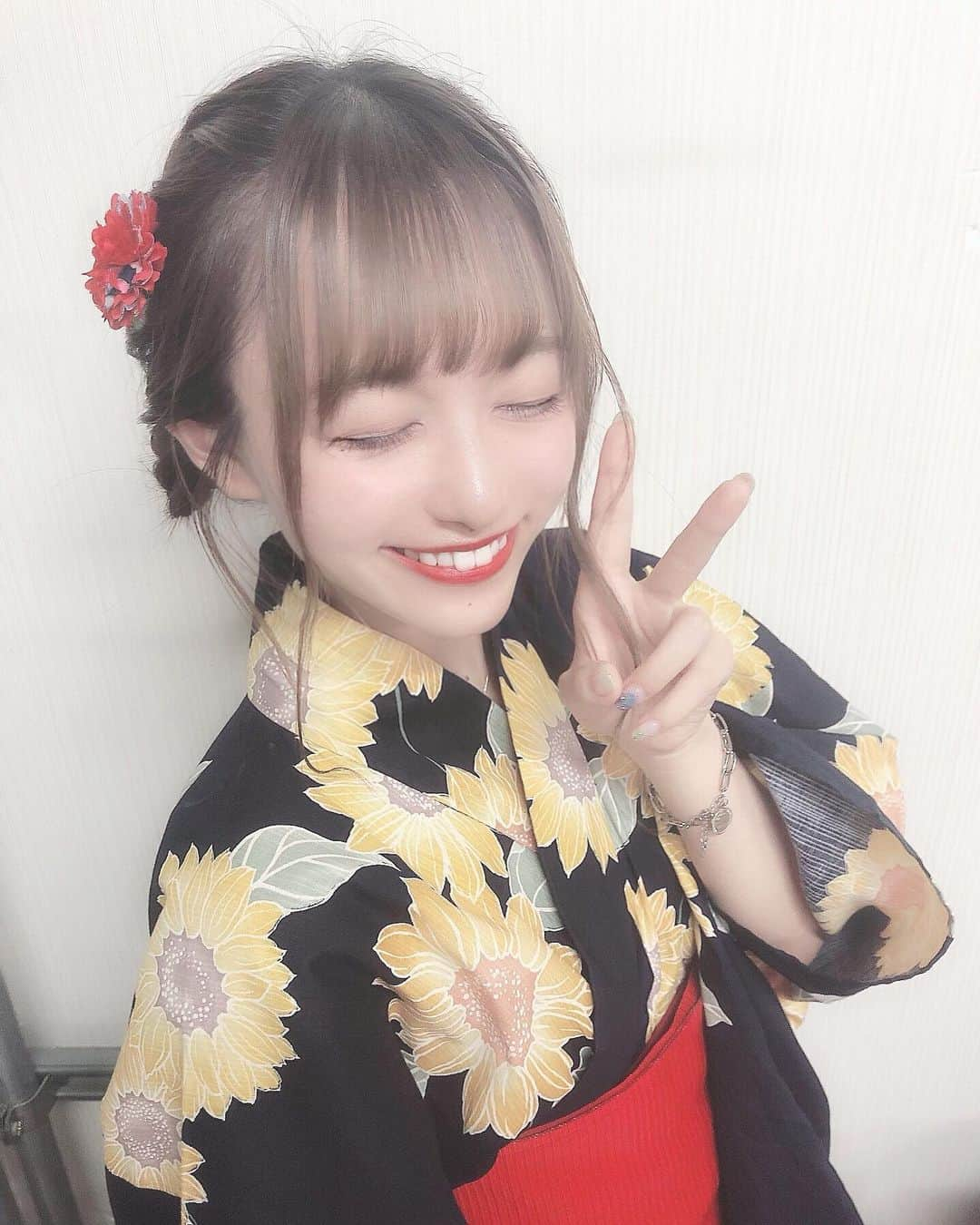 三浦菜々子さんのインスタグラム写真 - (三浦菜々子Instagram)「🌻 #白キャン #早くも今年２回目 #浴衣 #へああれんじ #は #むぎちゃん」8月14日 0時22分 - miura_nanako