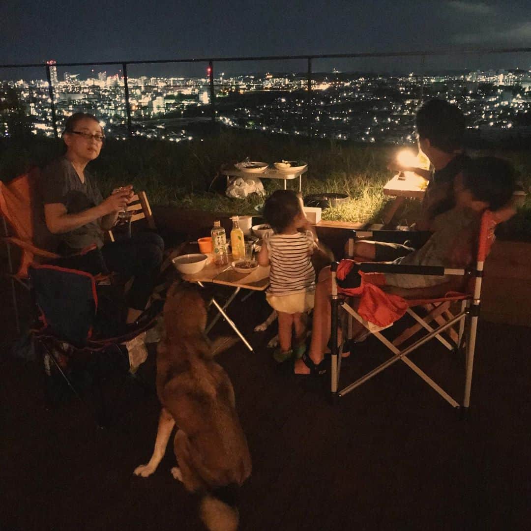 のインスタグラム：「母が遊びにきてくれました！  お野菜やお肉を 色んなものに変身させてから 帰ってくれました笑 母の味🤱💕ありがとう😭🙏 #お盆#母がきた」