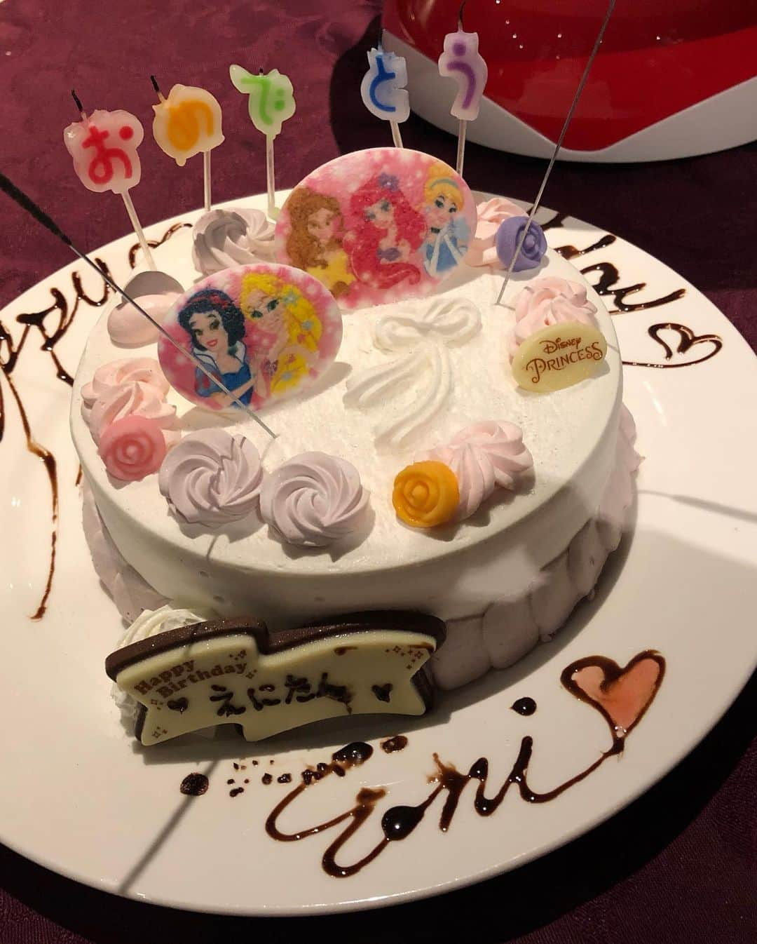 絵仁さんのインスタグラム写真 - (絵仁Instagram)「お誕生日ケーキありがとう😊🎂🧁 ♡ ♡ ♡ #happybirthday #birthdaypresent #birthdaycake #オリジナルキャラクター #サプライズ #サプライズバースデー #バースデーライブ #happiness」8月13日 23時21分 - eni_tc