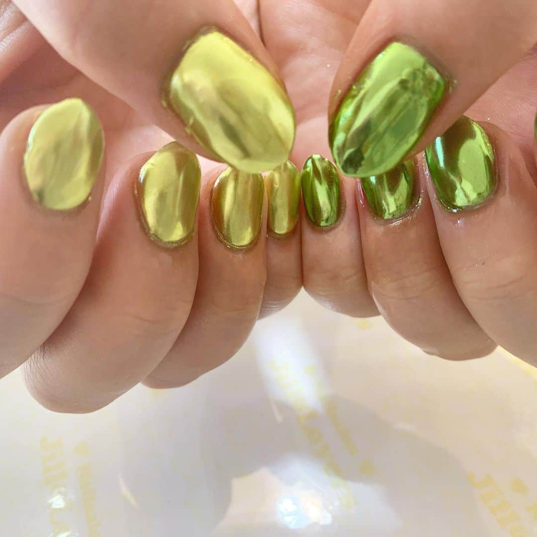 mamijinguさんのインスタグラム写真 - (mamijinguInstagram)「💚 @shokokiyokawa  #jillandlovers #nail #nailart #paragel #gelneil#gel #ネイル #ネイルアート #me #look #love #かわいい」8月13日 23時27分 - mamijingu