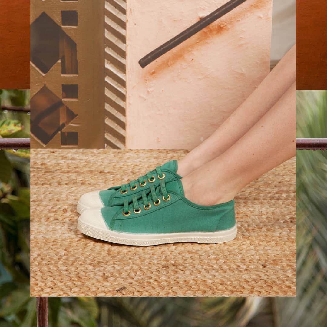 ベンシモンのインスタグラム：「La tennis, l'accessoire indispensable de l'été, à glisser dans vos valises à volonté 💚 🇬🇧 Our tennis, a must have for summer 💚 #summer #Bensimon #été #tennis」
