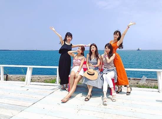 のインスタグラム：「沖縄lululunメンバーでBBQ🍖💗 最高のロケーション🏝🏄‍♀️✨ #沖縄 #BBQ」