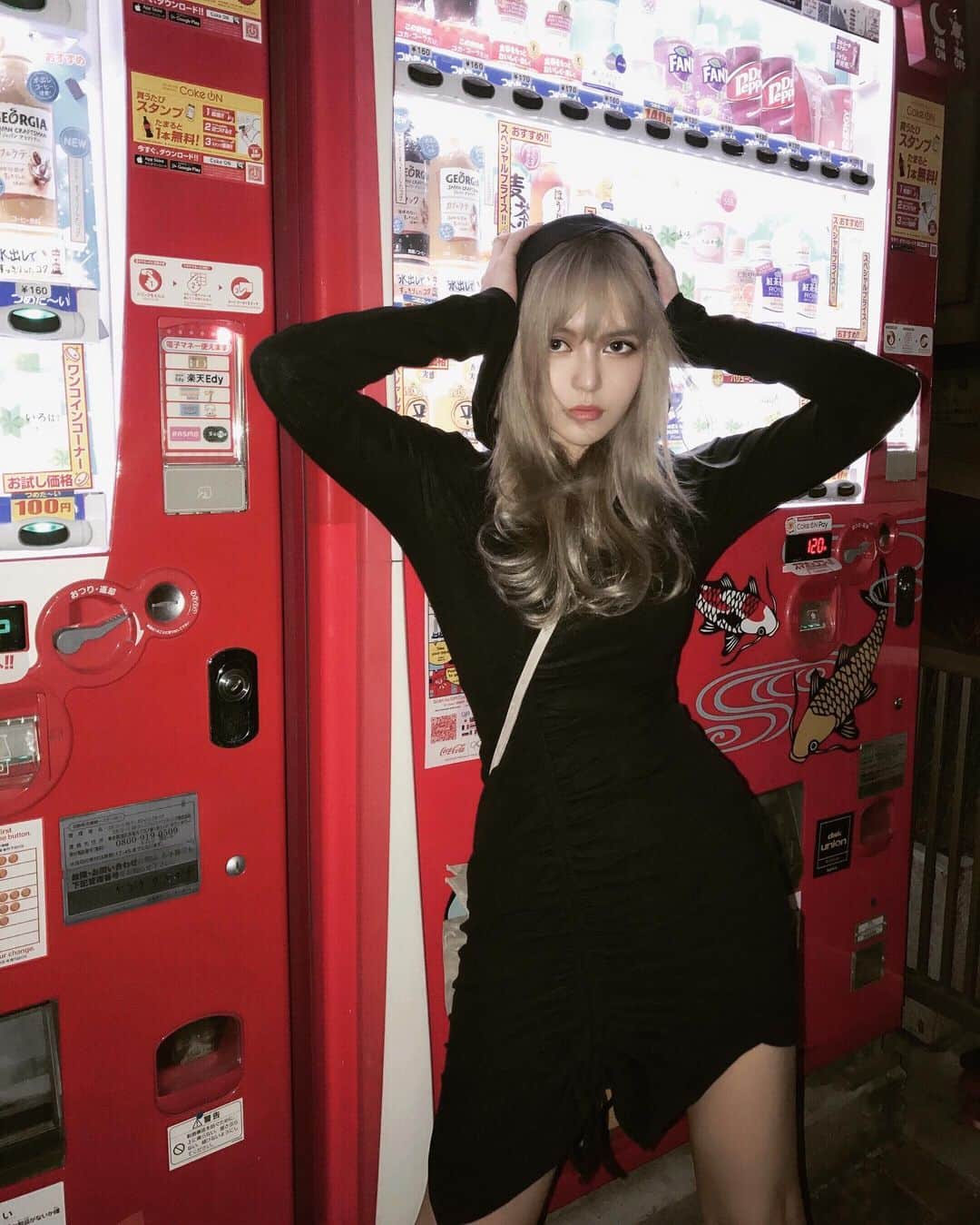 Grace Chowのインスタグラム：「今年生日到底要去哪裡過⋯」