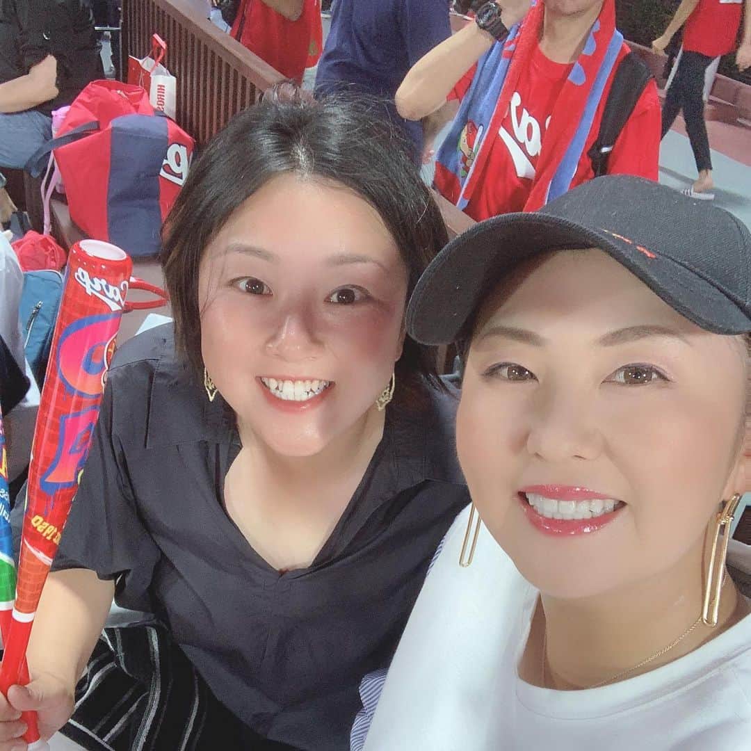 佐伯三貴のインスタグラム：「カープ大好きの親友とカープを観に行ったよー😆❤️ ホームラン飛んできた⚾️ 負けちゃったけどいい試合だった😊👍」
