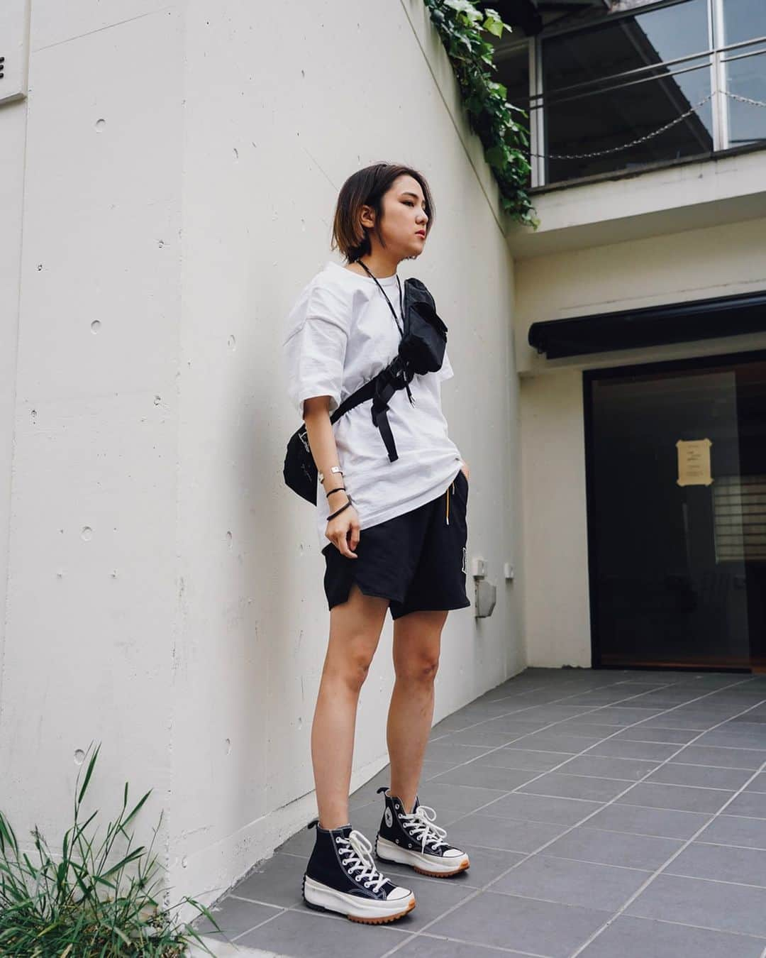 Fashionsnap.comさんのインスタグラム写真 - (Fashionsnap.comInstagram)「【#スナップ_fs】 Name 陳微笑  Shirt #READYMADE Bag #StoneIsland Shoes #JWANDERSON × #CONVERSE Necklace #AMBUSH  #fashionsnap #fashionsnap_women」8月13日 15時40分 - fashionsnapcom