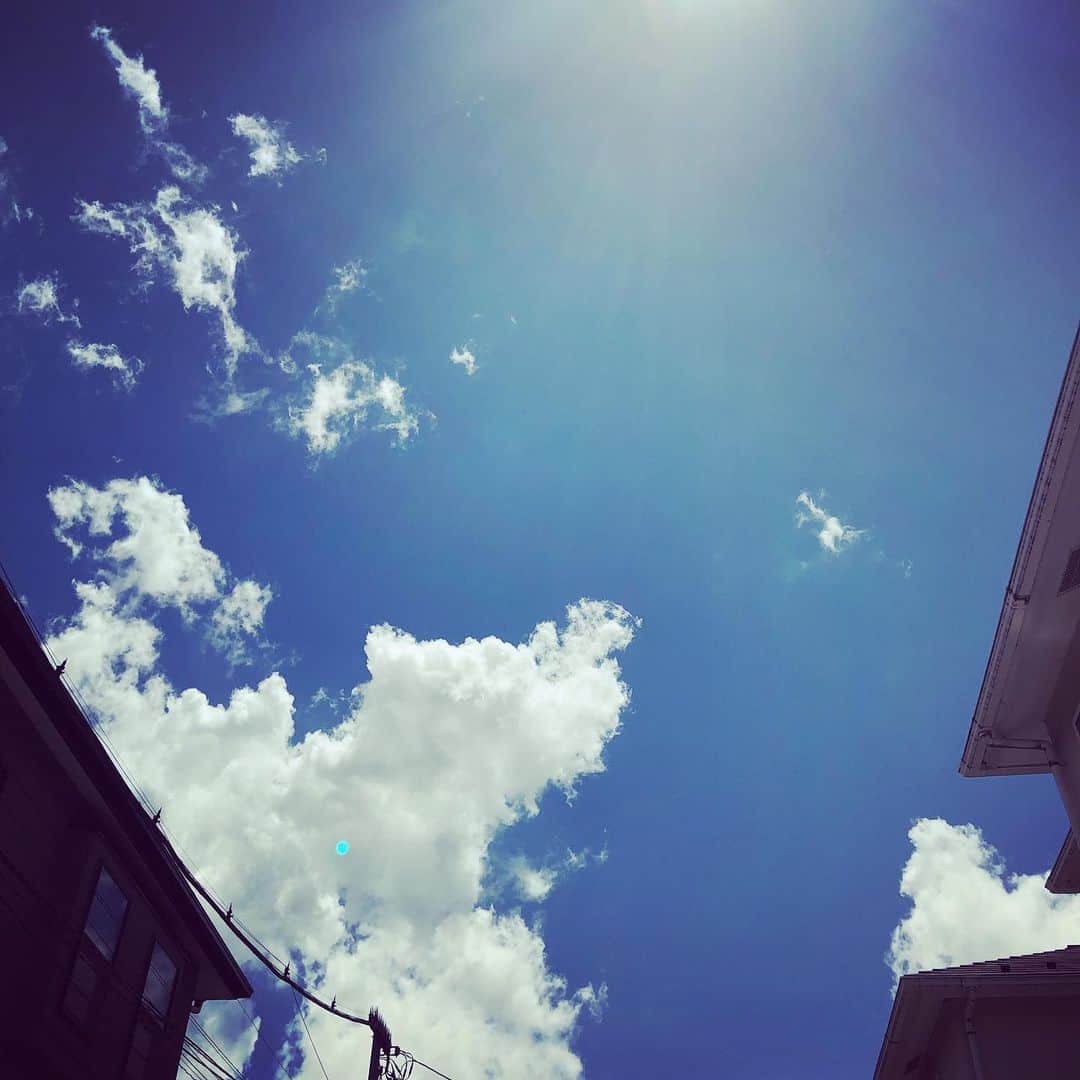 奥井雅美さんのインスタグラム写真 - (奥井雅美Instagram)「テンションあがるわー☀️ ・ ・ #空 #太陽 #魚座♓️ #昨日みな実ちゃんと」8月13日 15時53分 - masamiokui