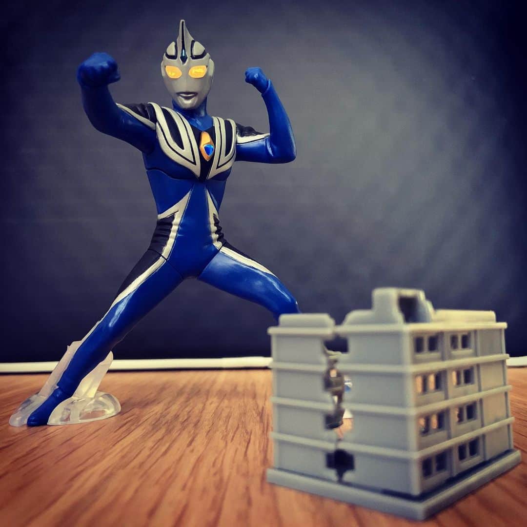 笑福亭瓶吾のインスタグラム：「#アルティメットルミナス 10に遅まきながら挑戦したら、この後ベンダーが無くなった。」