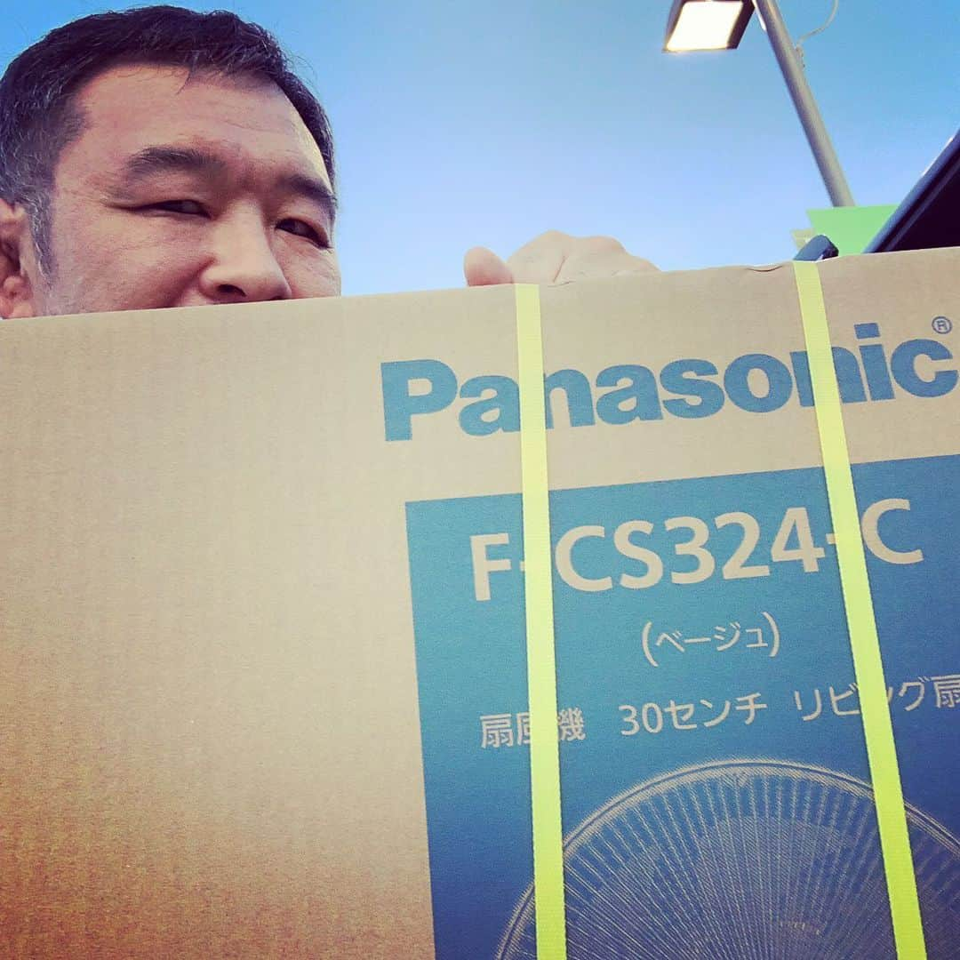 saku39shopさんのインスタグラム写真 - (saku39shopInstagram)「残暑お見舞い申し上げます . 夏の必需品、扇風機買いました。 熱中症にご注意ください🥵 . #sakuraba #扇風機 #熱中症」8月13日 16時38分 - saku39ks