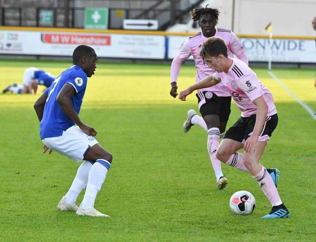 レスター・シティFCさんのインスタグラム写真 - (レスター・シティFCInstagram)「#lcfcu23s kicked off their #PL2 campaign with a point away to champions Everton last night 🦊 . . . 📸 Dan Hill」8月13日 17時23分 - lcfc