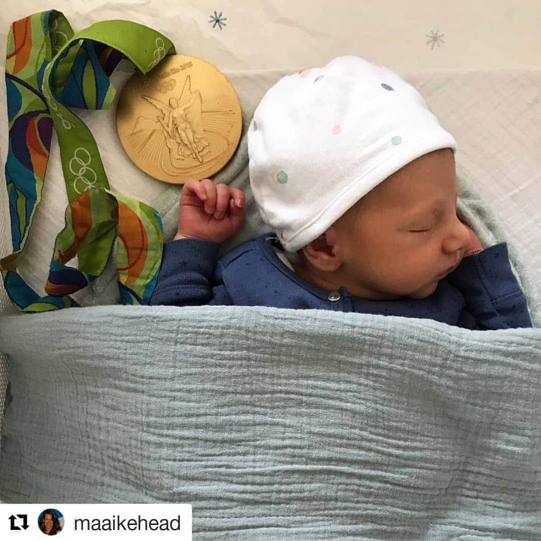 オリンピックさんのインスタグラム写真 - (オリンピックInstagram)「🥇👶🏼 @maaikehead @teamnlinsta @worldrowingofficial #Repost ・・・ Today it’s already three years since my partner in crime @ilsepaulis and I won our Olympic gold. Now it’s time for a new challenge! 👶🏼 #olympics2016 #rowing #roeien #babyboy」8月13日 17時47分 - olympics