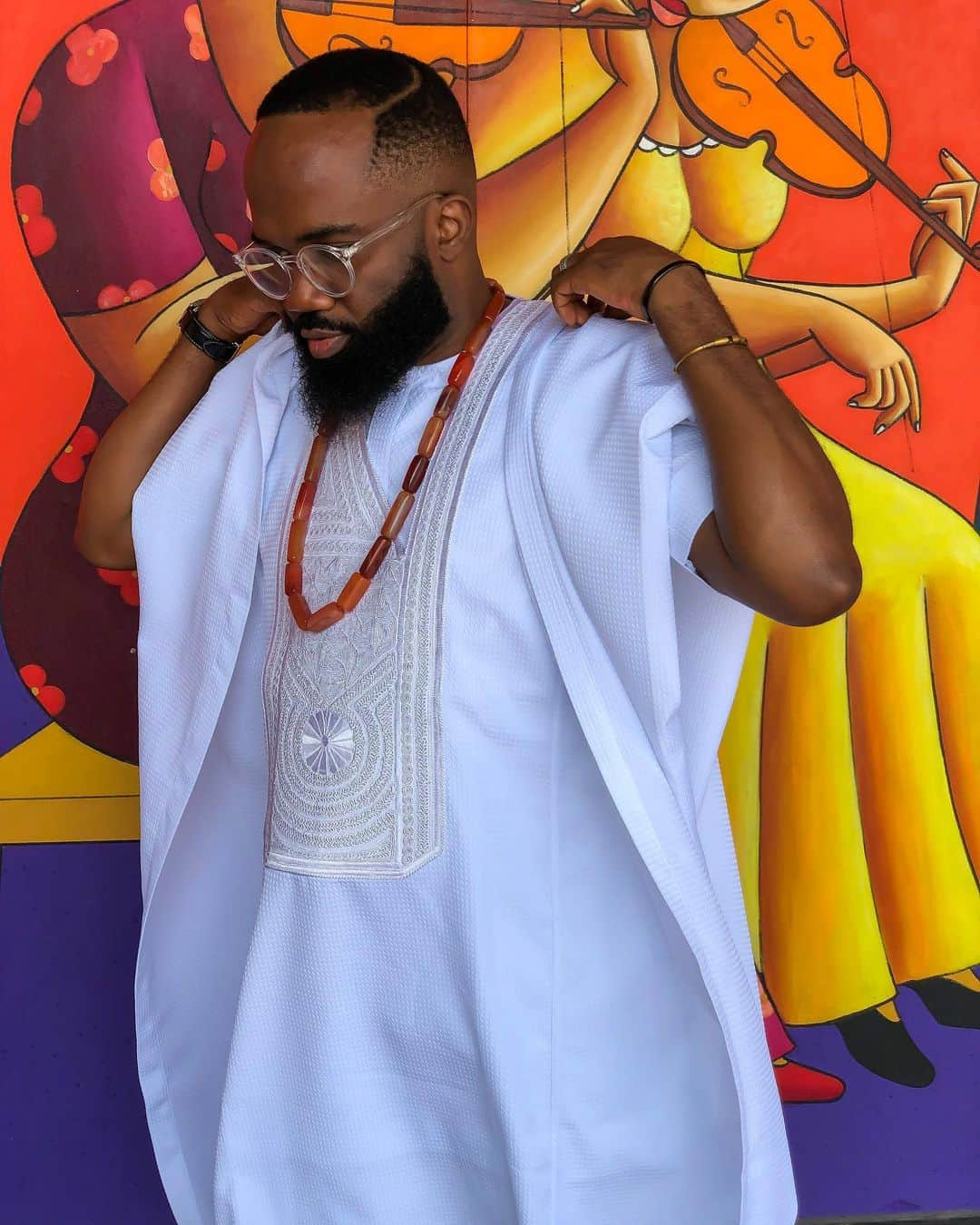 ノーブル・イグウェさんのインスタグラム写真 - (ノーブル・イグウェInstagram)「All Men Are Not Equal,Some are more Stylish. Agbada : @tribesbynobs  #style #lifestyle #mensstyle #styleinspo #stylevitae」8月13日 17時55分 - noble_igwe