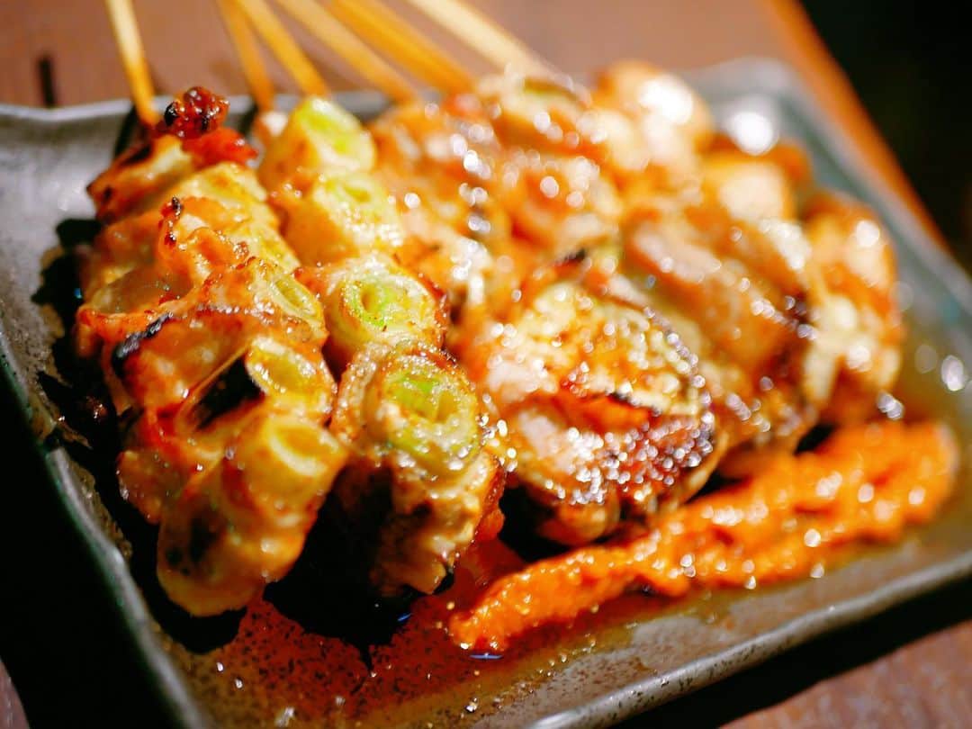 海平佑樹のインスタグラム：「先日は親友が勤めている『野方まきまき』へ🤤🍖﻿ ﻿ 串巻きやモツ煮込みごはんなどいただいてきました🍚🍗﻿ ﻿ 今年は先週と先々週海に行ったので、かなり日焼けして良い感じです笑﻿ ﻿ 世間はお盆休みの方が多いかと思いますので、熱中症には気をつけてこの夏を楽しんで下さいね✨﻿ ﻿ それでは♪」