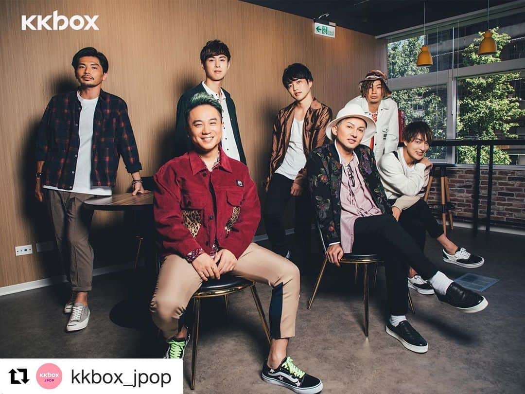 KIMI さんのインスタグラム写真 - (KIMI Instagram)「@kkbox_jpop  謝謝‼️✨🌈 #Repost @kkbox_jpop with @get_repost ・・・ ．﻿ 「即使在谷底，也從未想過要放棄🔥」 ﻿ ﻿ 出道至今22年，DA PUMP經歷過日本唱片圈最輝煌的時期🌟🌟﻿ ﻿ 同時也面對過長達近10年的低潮 ﻿ ﻿ 團體組成至今，除了主唱ISSA外﻿ 其他昔日的戰友都已經退團了😭 ﻿ ﻿ 究竟ISSA是如何撐過這些年的低潮期呢？💪💪﻿ ﻿ 完整內容都在KKBOX #卡編 的專訪當中﻿ 文章連結🔗https://kkbox.fm/w1AaCc﻿ 或是搜尋🔍「KKBOX DA PUMP」﻿ -﻿ #KKBOX #DAPUMP #USA #JPOP﻿ @issa_hentona @u_yeah1983 @yori_dp @dp_tomo0561 @dapump.kenzo @daichix_dp @kimi_da_pump」8月13日 18時32分 - kimi_da_pump