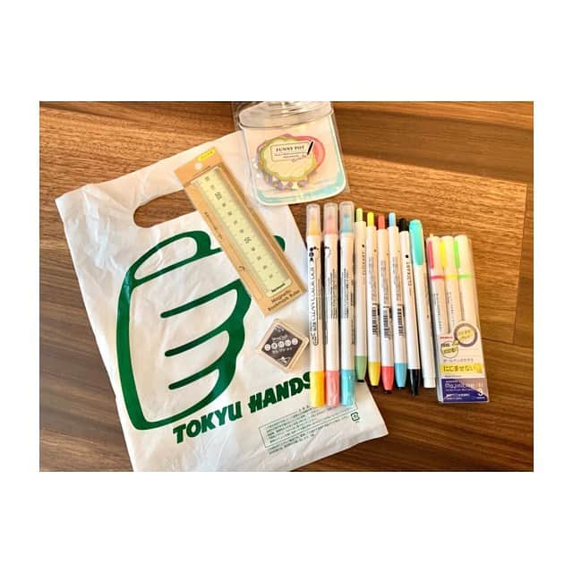 のインスタグラム：「この間、東急ハンズで買ったもの✨ クリッカートの書き心地が好きだ。 #東急ハンズ #クリッカート #zebra #ブログ更新しました #文房具 #マステ」