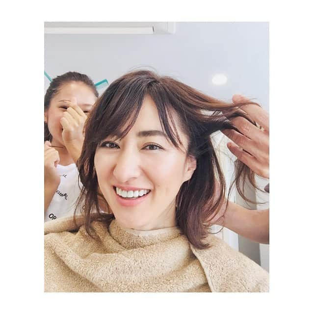 前田ゆかさんのインスタグラム写真 - (前田ゆかInstagram)「今日は段取りよく午前中に終わった beauty撮影〜  気持ちまで引き上げてくれる丁寧な ツヤ肌メイクは @hironoritanaka_ladonna  田中さん！  #shooting #beauty #エステ #肌再生 #skincare  #楽しい撮影でした☺︎ #ありがとうございます☺︎」8月13日 18時56分 - maeyuka