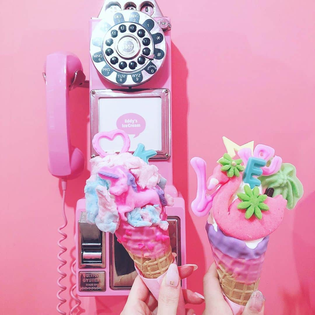 東條恭子さんのインスタグラム写真 - (東條恭子Instagram)「. girls' talk at#eddysicecream 🦄🍦💓💜💘✨ 可愛すぎるアイスクリーム屋さんっ🥳🌟💖✨ . . #harajuku #cafe #エディーズアイスクリーム #カフェ #可愛いカフェ #カフェ巡り #アイスクリーム #アイス #lovely #cute #kawaii #japan #pr #tokyo #アイス好き #hub_eddysicecream #アイスクリーム好き #女子会 #ガールズトーク #teatime #girltalk #ピンク空間👸💖👈」8月14日 0時26分 - kyoko_tojo