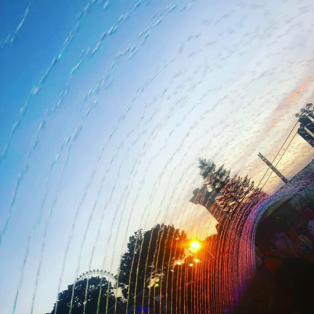 NOHANAのインスタグラム：「🌈🌅 ・ #summer #sunset #rainbow #water」