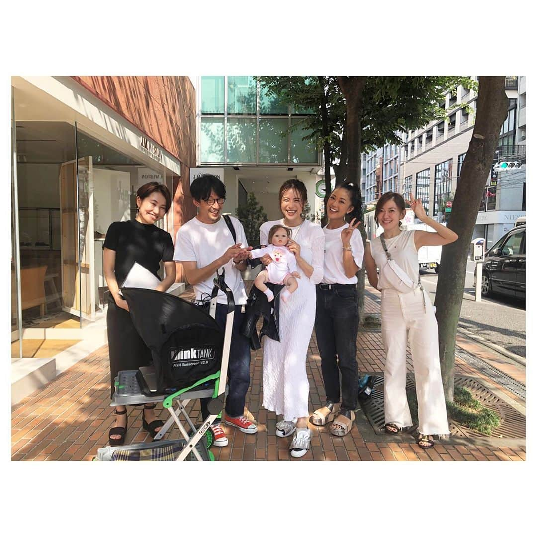 笹川友里さんのインスタグラム写真 - (笹川友里Instagram)「先日、お仕事にて。 近頃は夜中に授乳で起きてはいるものの この日は久しぶりに6時頃起きて準備して。 春までは朝の番組担当だったので 何だか懐かしい気分になりました😊✨ 朝一番だったので汗を書く前にお仕事終了でした❕ ありがとうございました🙏  #朝一 #早起き #元々朝方派 #友人とお泊まり会しても #真っ先に寝るタイプ #光文社 #VERY #いつもありがとうございます」8月13日 19時45分 - sasagawayuri